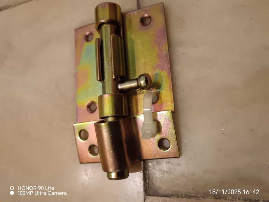 Fechos variados novos