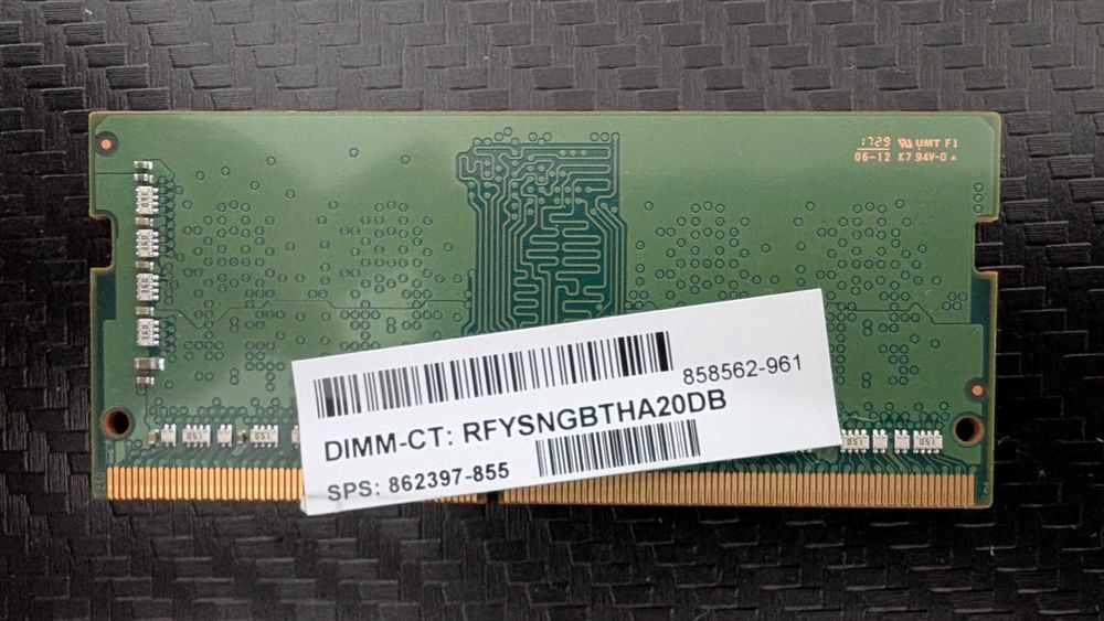 RAM Samsung M471A5644EB0-CRC 2GB, typ DDR4