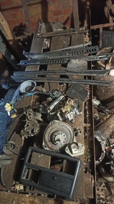 Nissan Silvia s12 проводка салона,моторчик печки,дворников, пластик