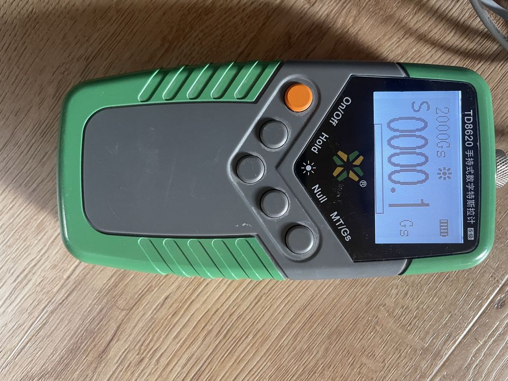 Miernik GAUSSA TD8620 pola elektromagnetycznego