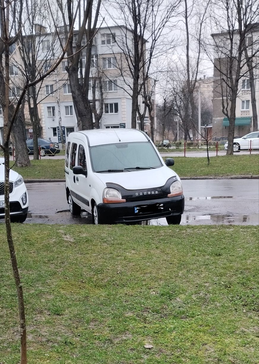 Автомобіль Renault kangoo