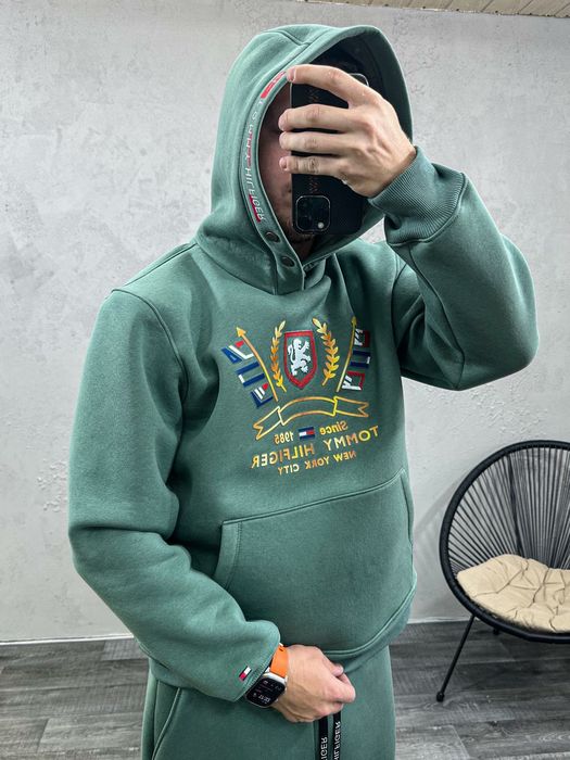 Продам зимние спортивные костюмы Tommy Hilfiger