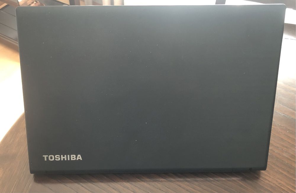 Portátil TOSHIBA (15.6'' - Intel Core i5-6200U RAM: 8 GB - 1 TB HDD )