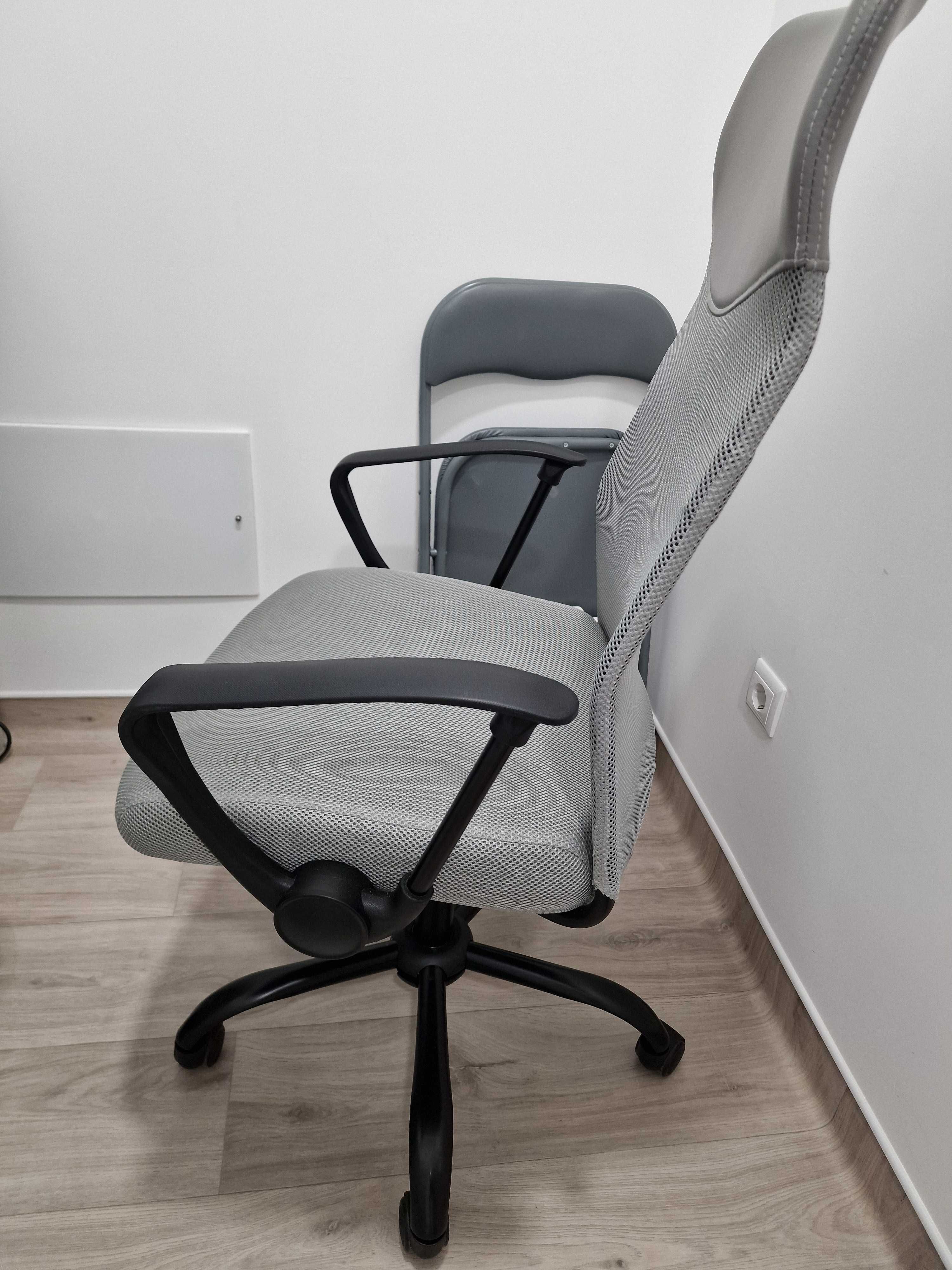 Cadeira Executiva Cinza