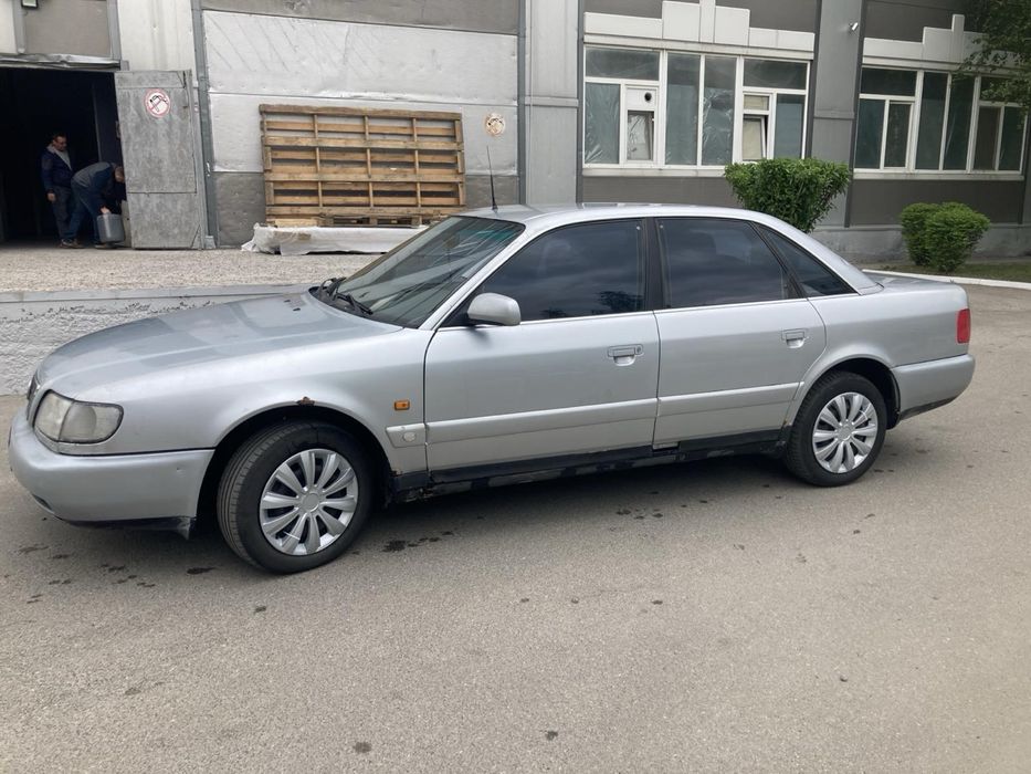 Продам Ауді А6 в хорошому стані