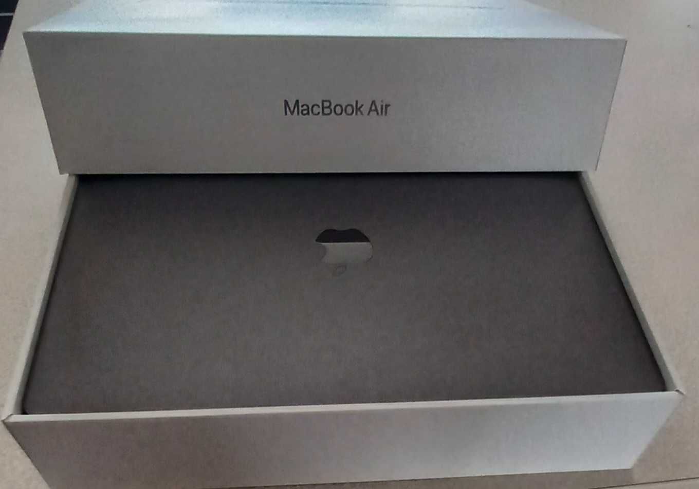 MacBook Air 13 M1 8GB/256GB