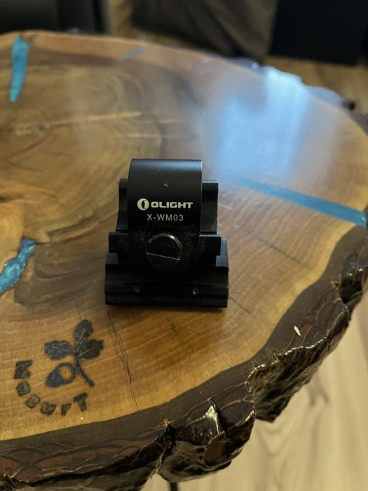 ontaż magnetyczny do latarek Olight X-WM03