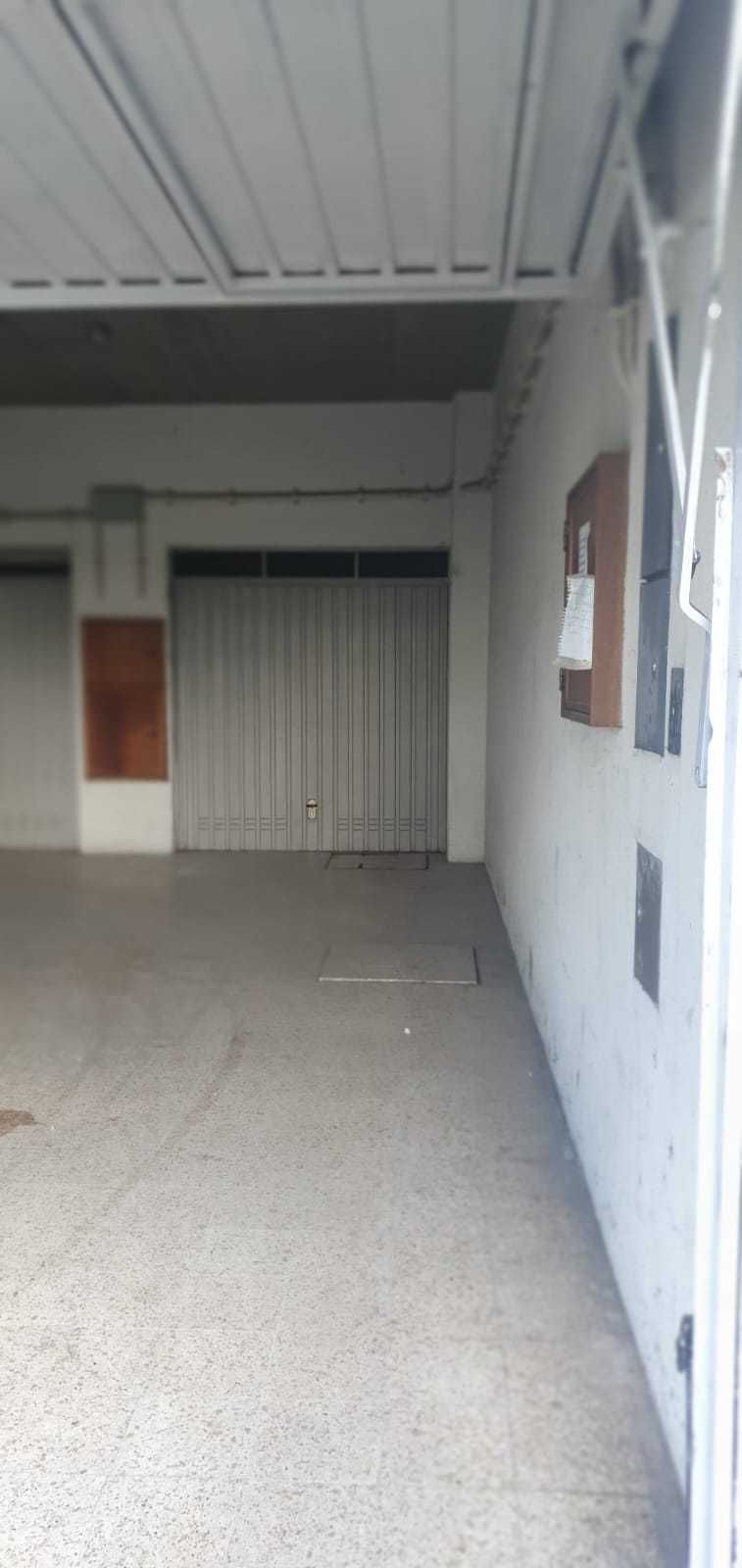 Garagem para alugar 150€ - Póvoa de Santa Iria