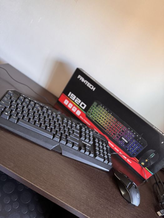 Teclado fantech 1920