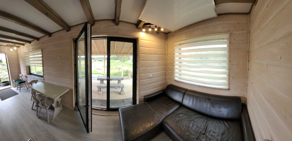 Mały, nowy dom energooszczędny z garażem na dużej działce