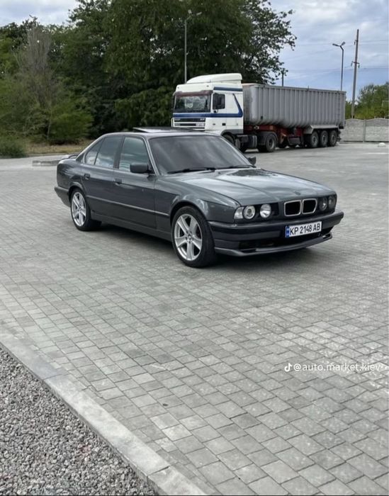 Продам BMW e34 3.0 бенз