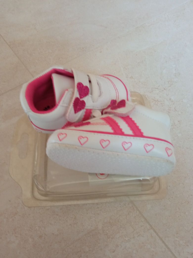 Adidasy 6 mieś. niechodki   11 cm Białe cudne dziewczynka BDB