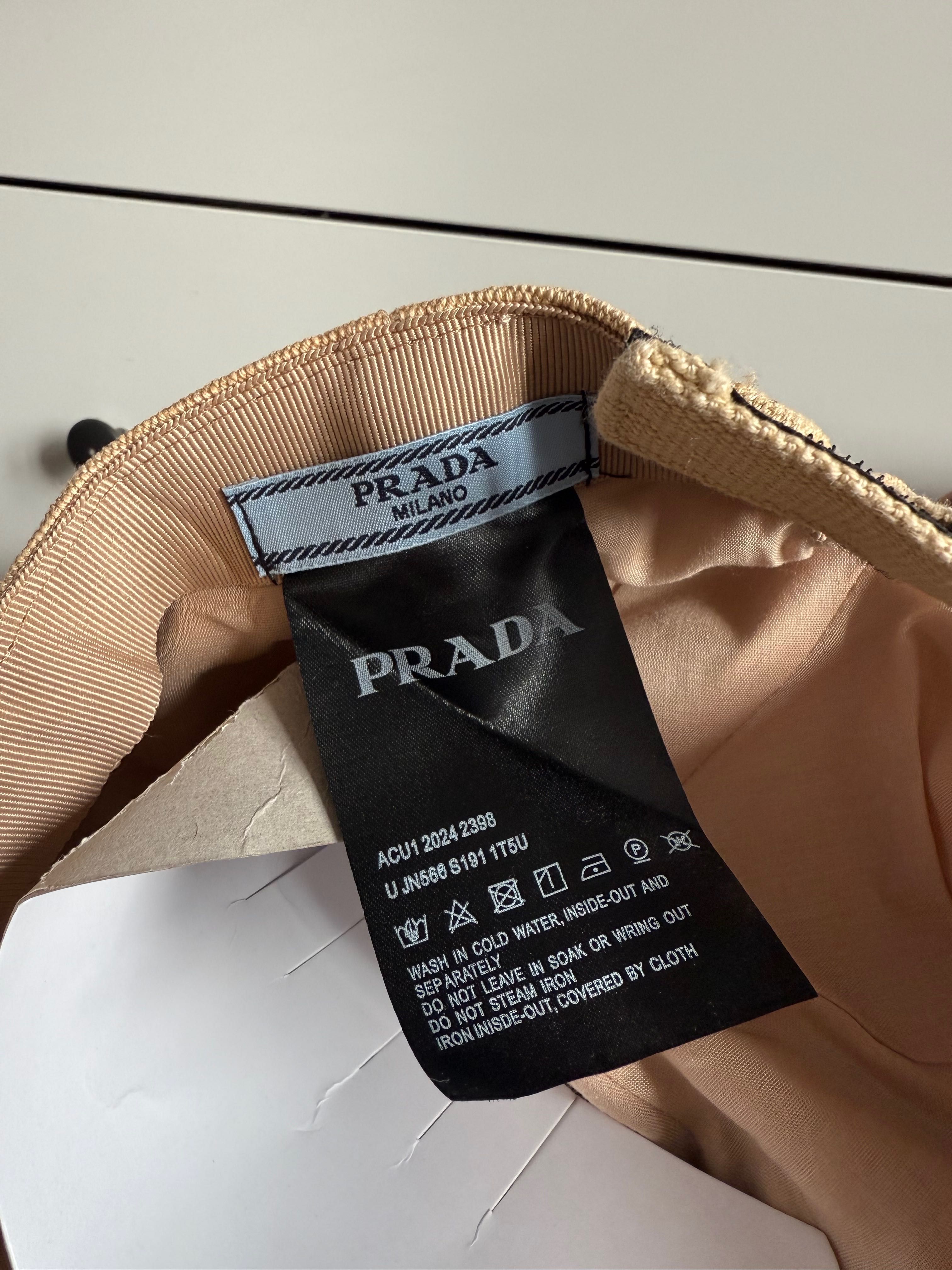 Czapka z daszkiem Prada nowa