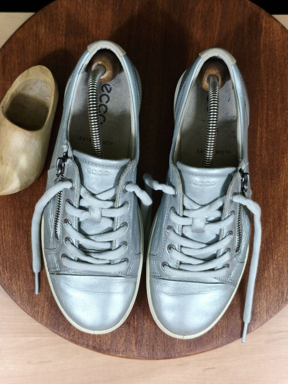 Buty r.39 Ecco Soft damskie skorzane srebrne