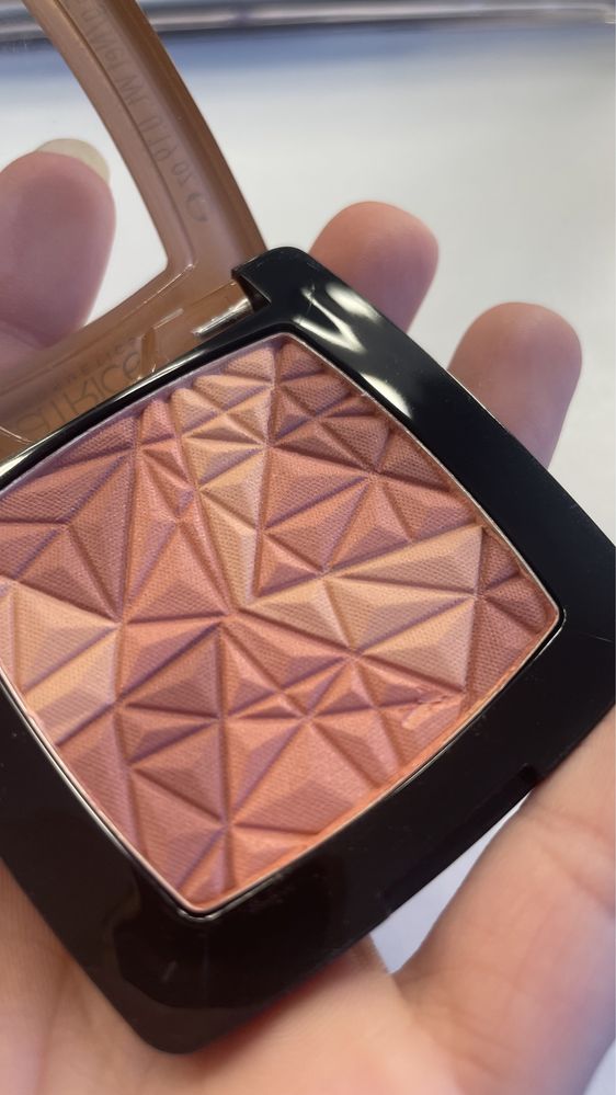 Catrice blush box roz 020 its wine o clock