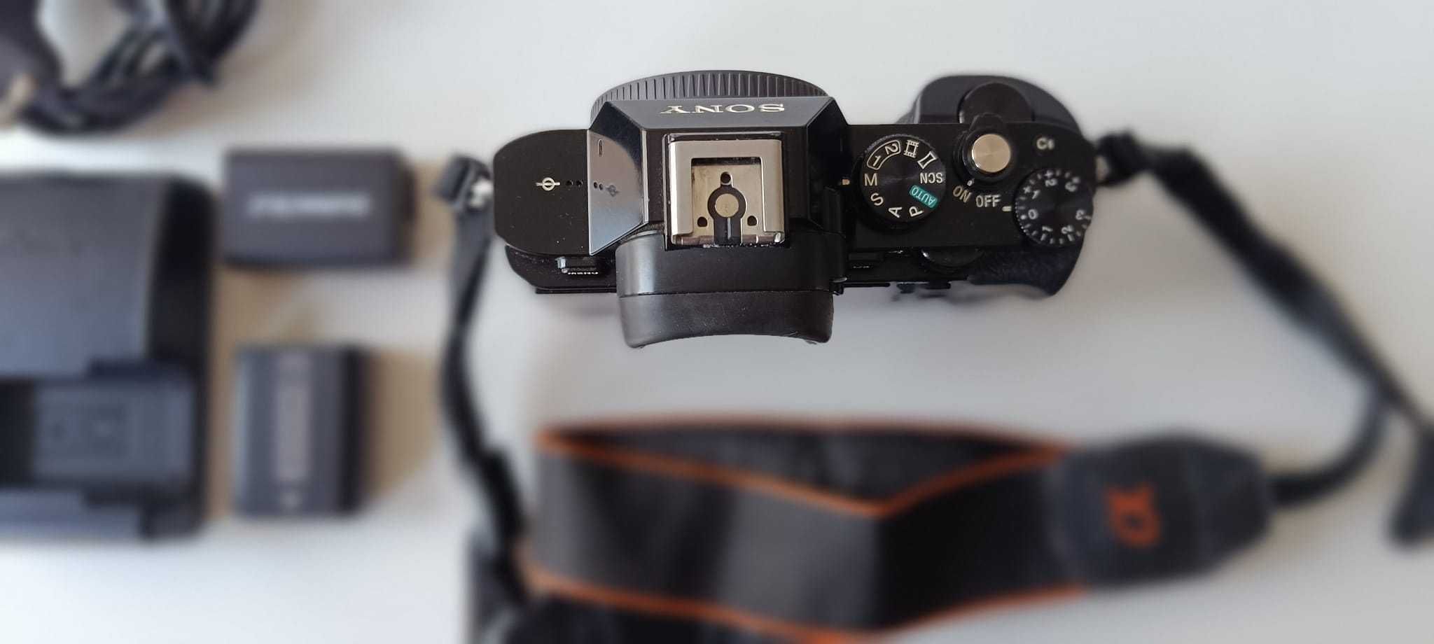 Sony A7R (full frame)