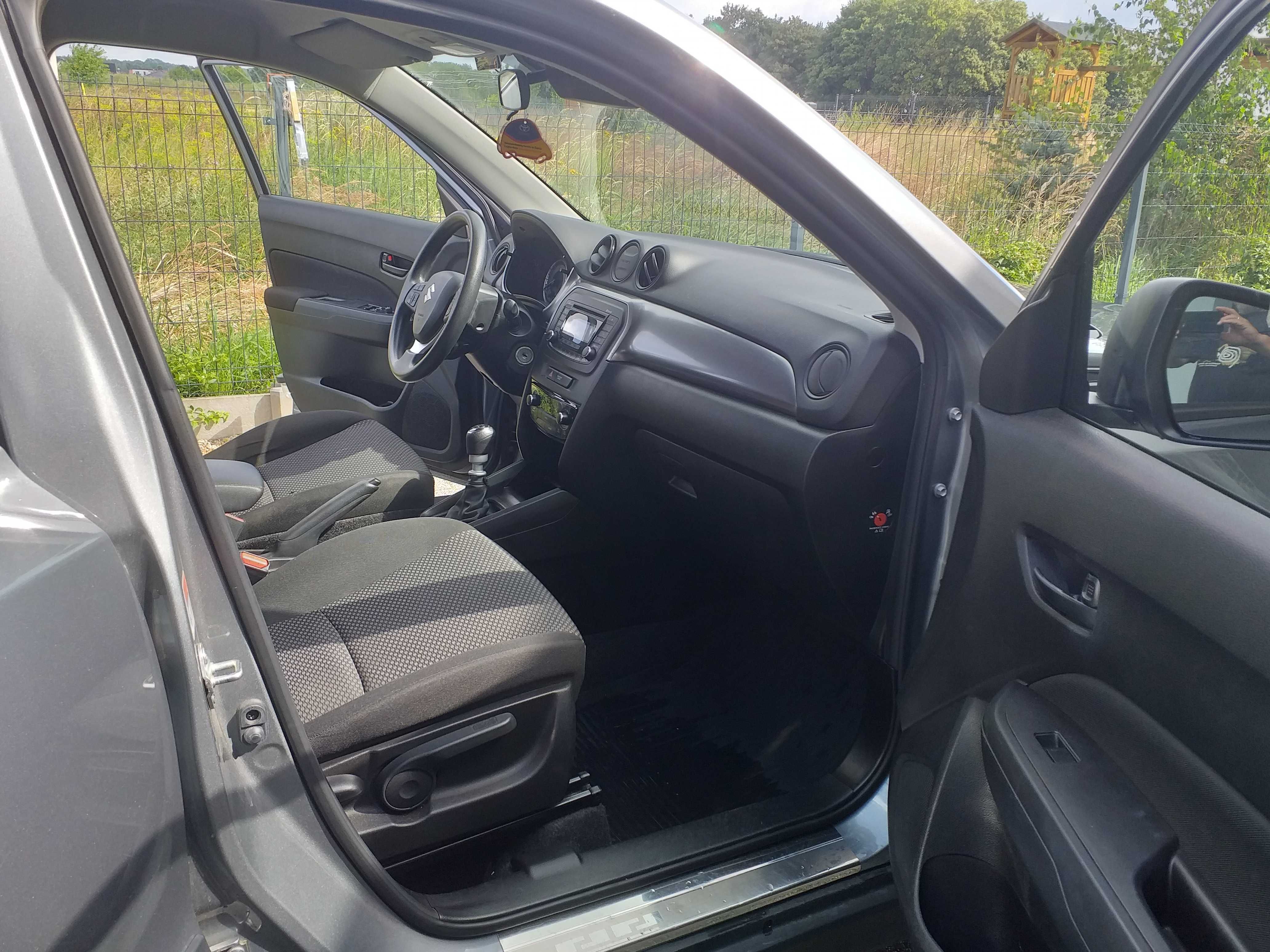 Sprzedam samochód Suzuki VITARA 1,4L HYBRYDA 2020R