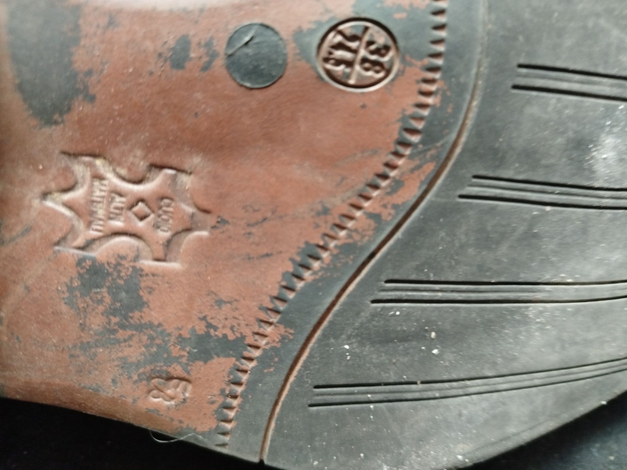 Buty młodzieżowe