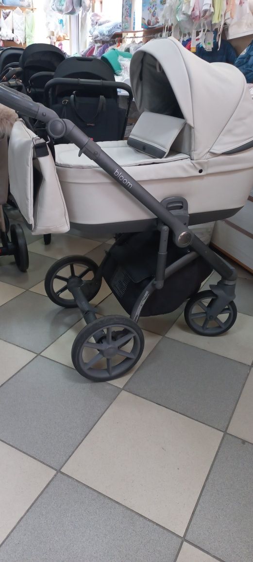 Коляска Roan bloom  2в1