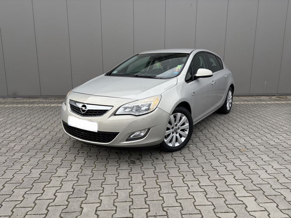 Opel Astra J* Hatchback* 1.7CDTI*Klimatyzacja*NAVI