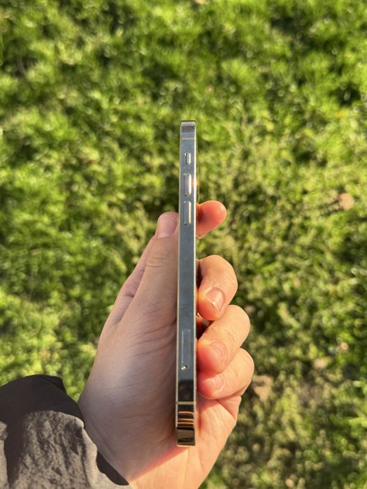 iPhone 12 Pro 128 GB — у відмінному стані