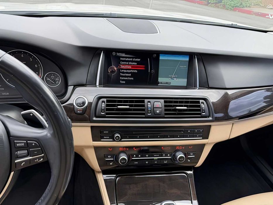 BMW 5 Series      2016