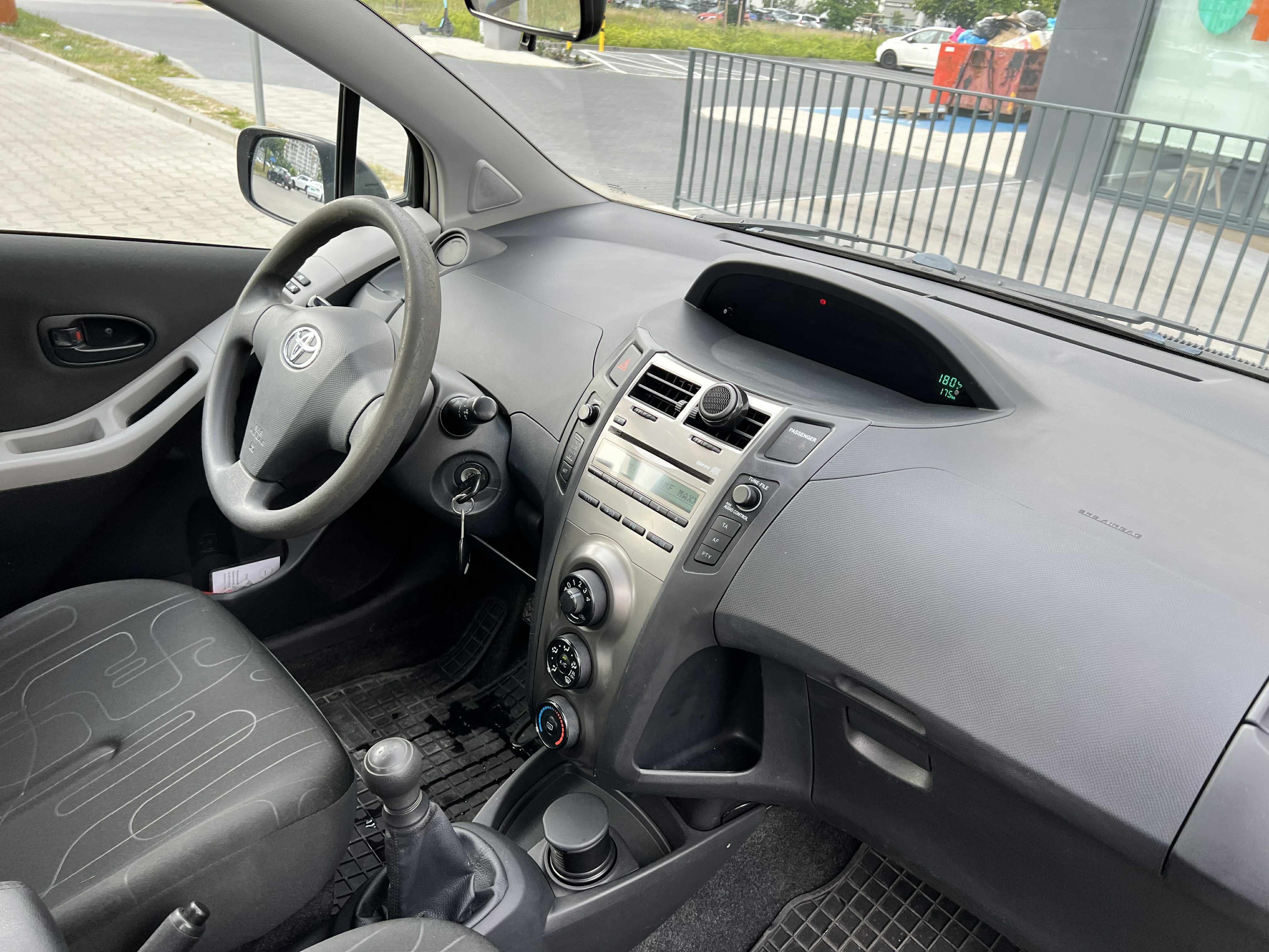 TOYOTA YARIS II 1.0 2009 r salon polska