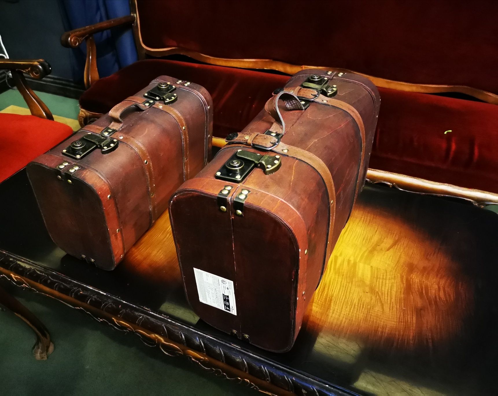 Kuferki kufry walizki vintage stylowe escape room