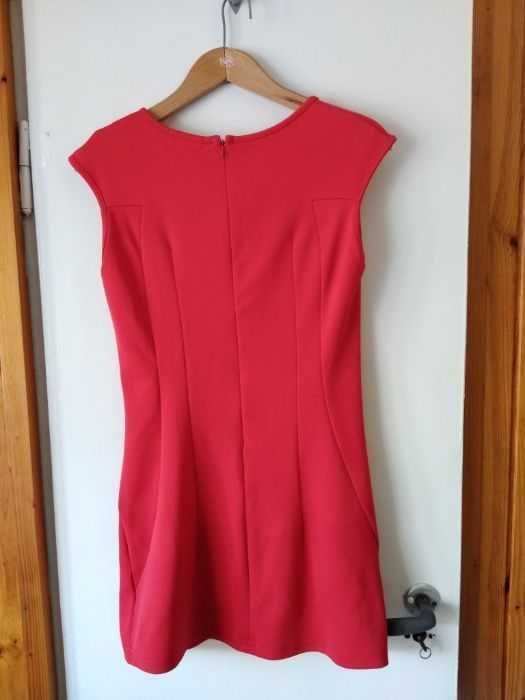 Czerwona sukienka Mohito rozmiar XS