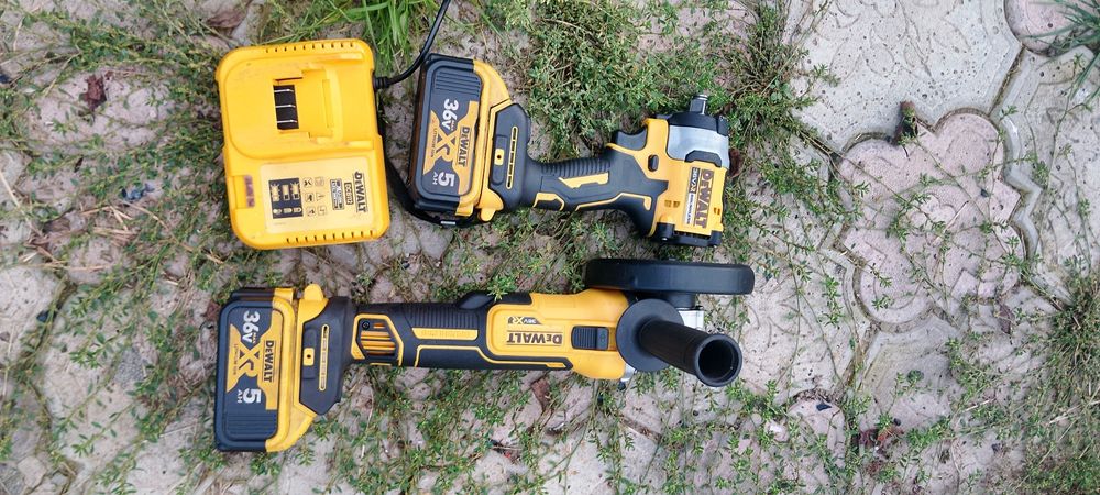 Болгарка та гайковерт DeWalt