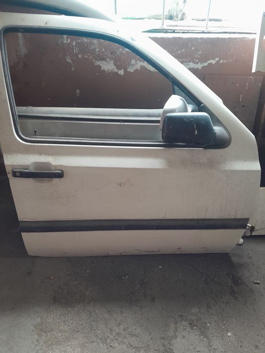 Двері до volkswagen jetta