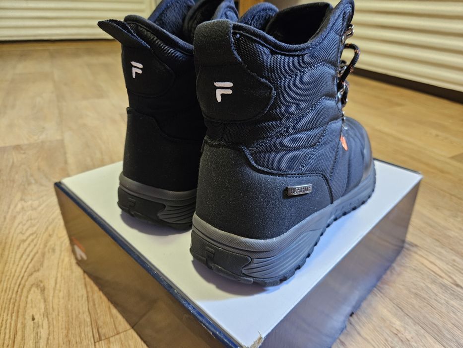 Черевики зимові Fila нові