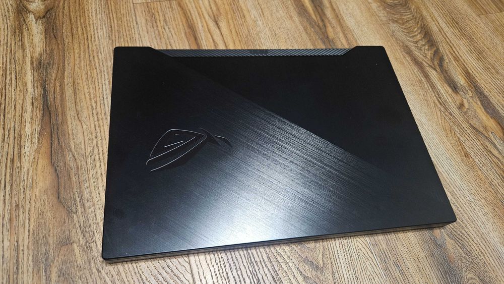 Asus ROG Zephyrus GA502DU /Ryzen 7 3750H/16 GB ram/512 SSD /GTX 1660Ti