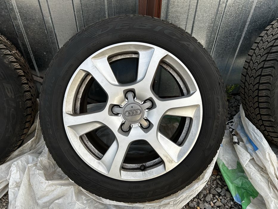 Felgi Audi z oponami zimowymi 205/55/16