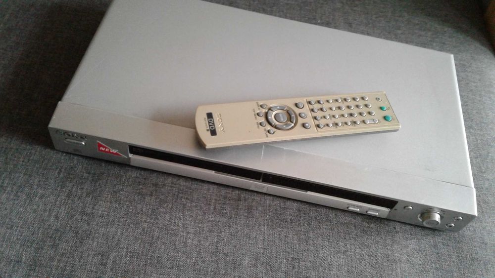 Sony CD -DVD Player DVP-NS330