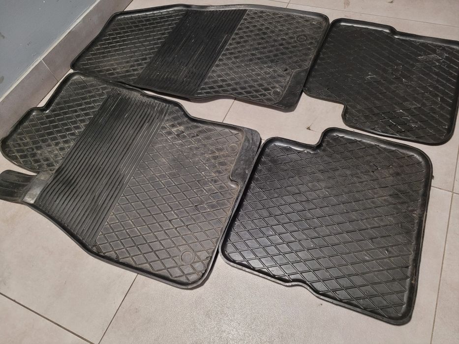 Dywaniki gumowe Fiat Grande Punto 2007r