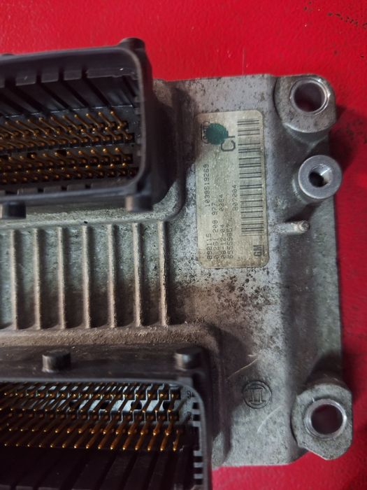 Sterownik silnika opel Astra h 1.6 turbo