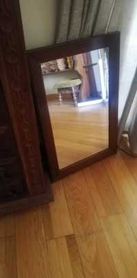 Espelho em madeira maciça