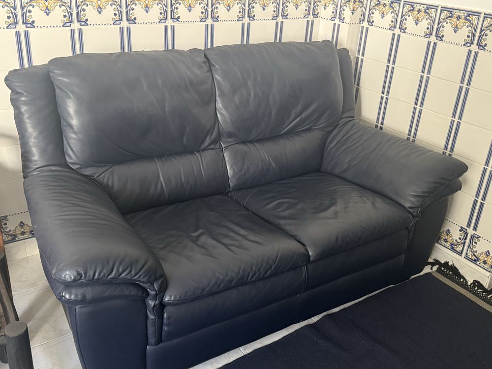 Sofa de pele azul