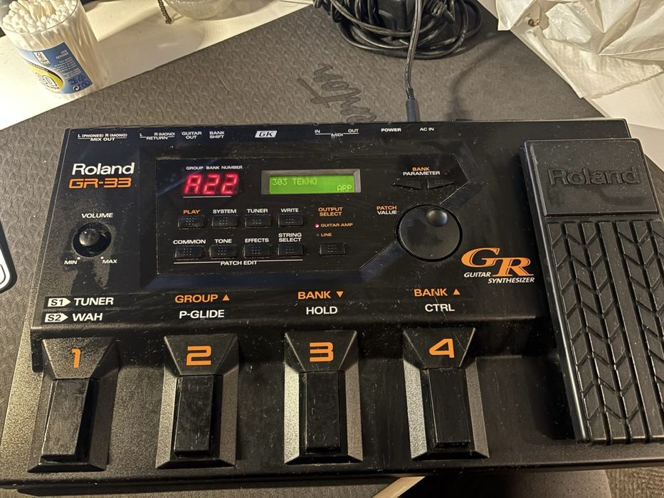 Roland GR-33 e GLab controlador