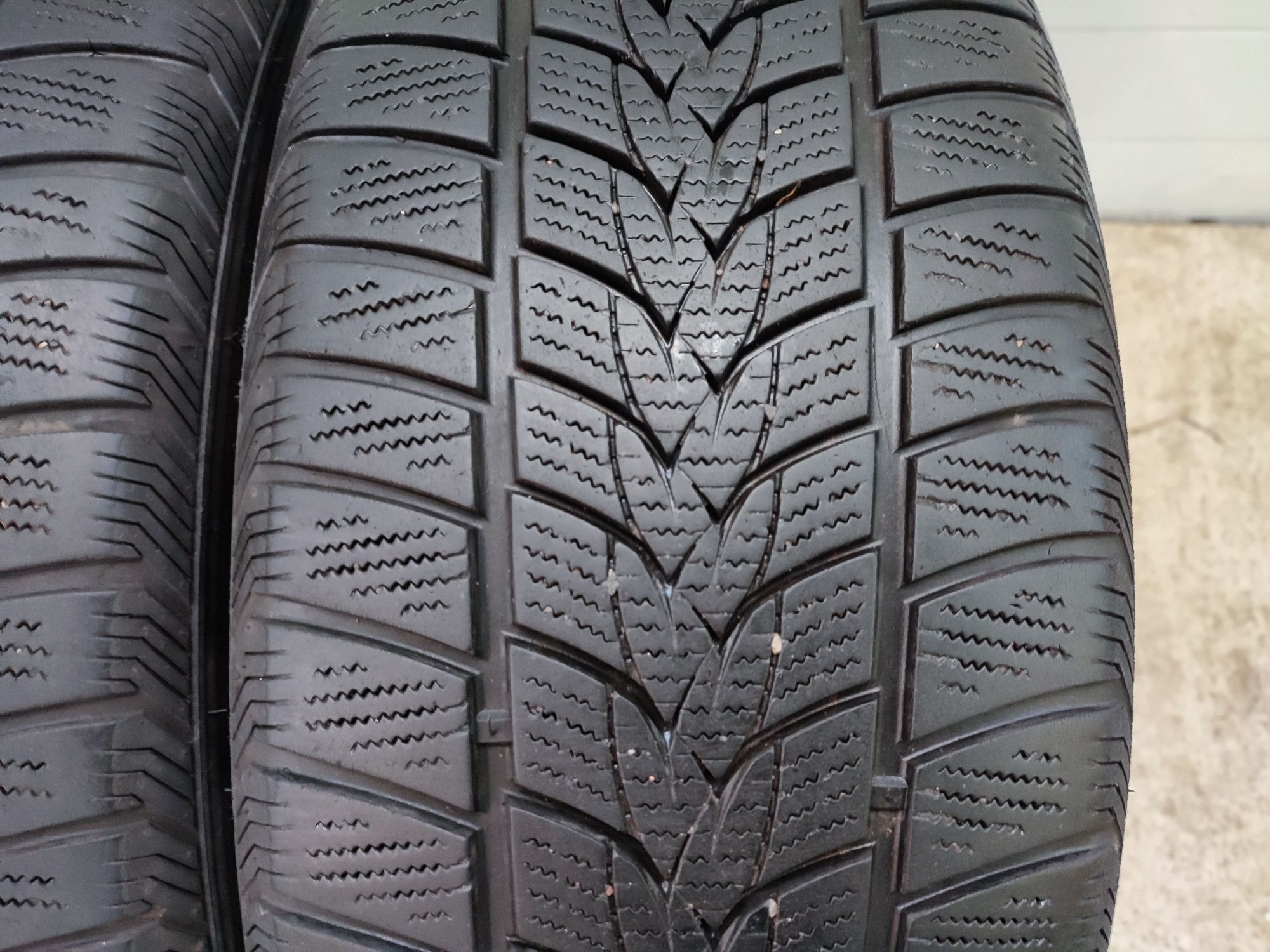 Opona opony zimowe Tristar Snowpower UHP 225/55 R17  dot. 18r. 5mm