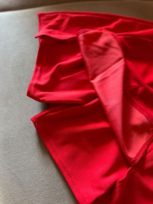 Костюм червоного кольору М