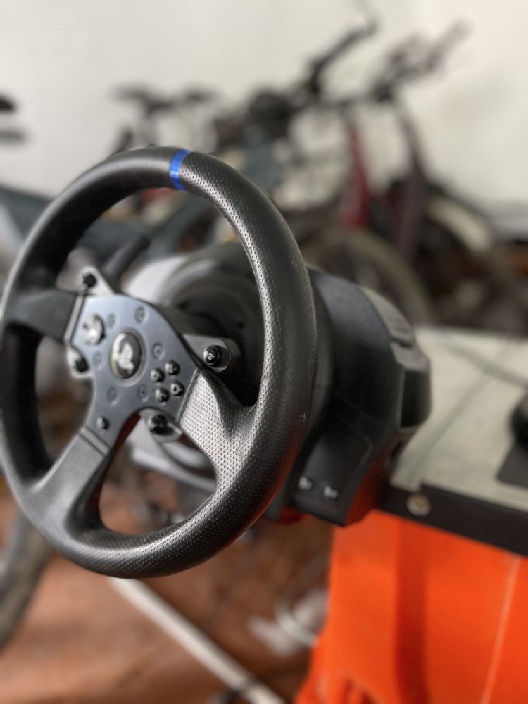 Продам кермо/руль Thrustmaster T300/Трустмастер Т300