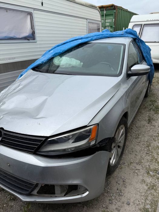 Продам Volkswagen jetta 2011 рік 2,5 автомат