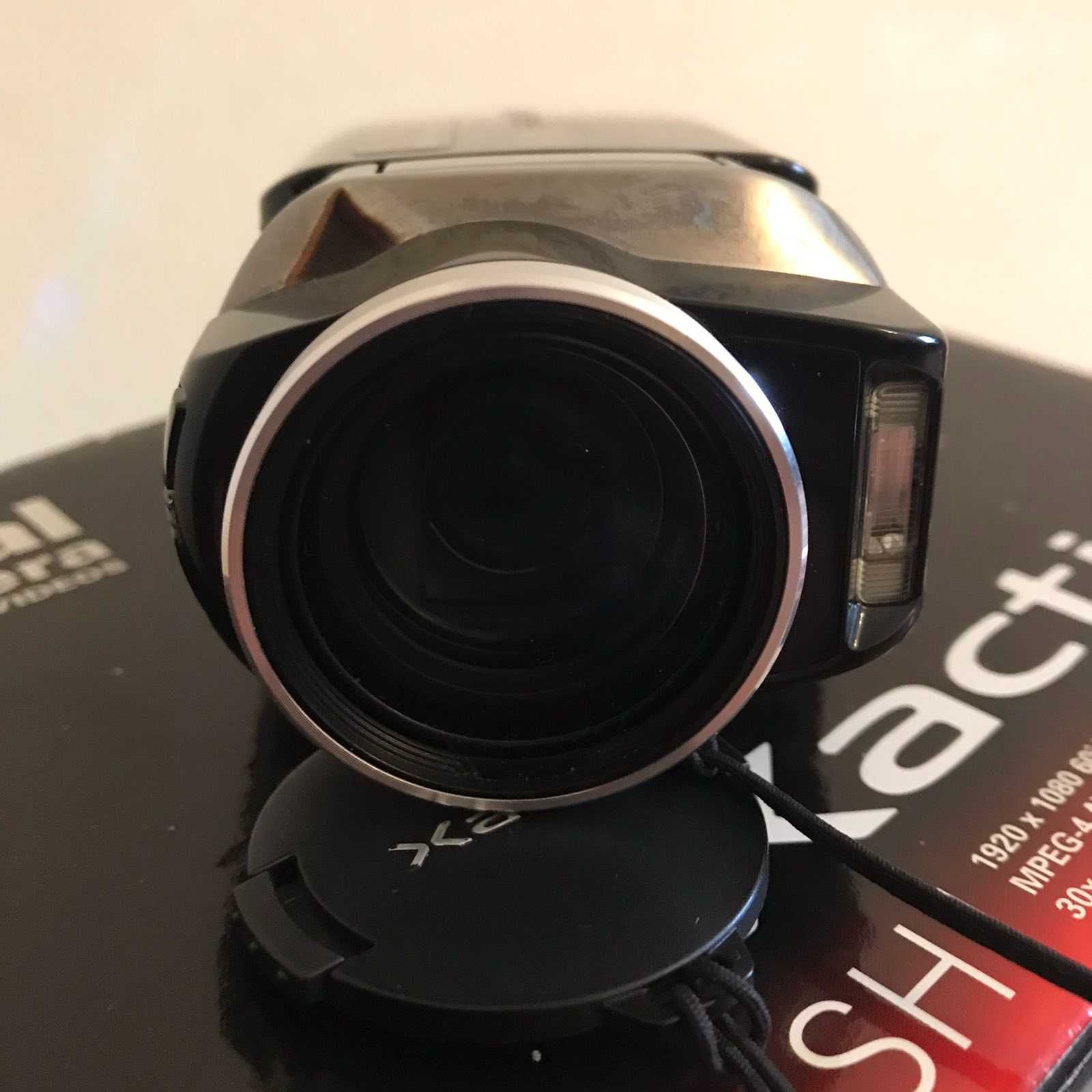 Відеокамера Sanyo VPC-SH1 Black (в ідеальному стані)