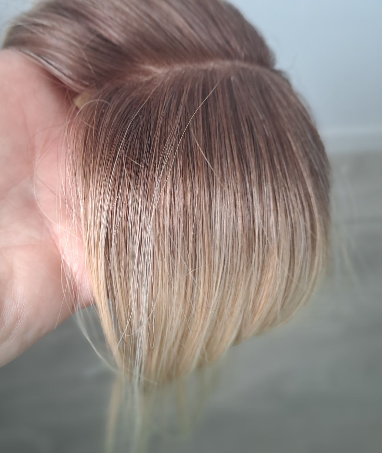 Topper mini, tupet blond ombre naturalne włosy, delikatna grzywka