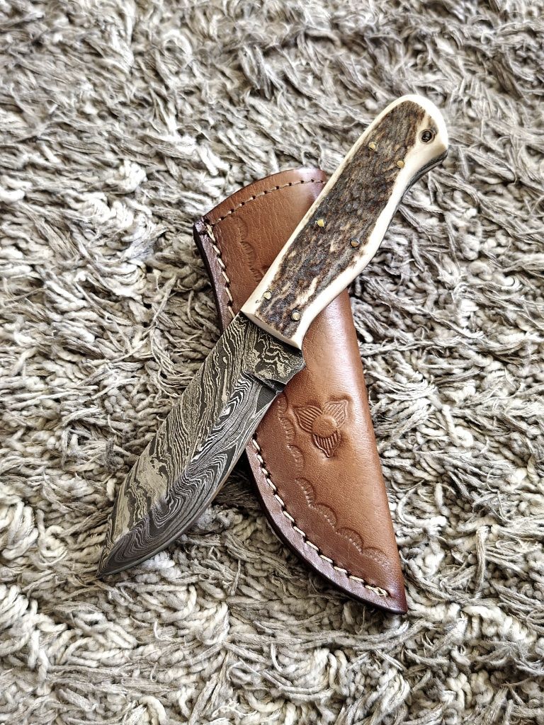 Nóż Myśliwski Damast 7/Róg/Custom