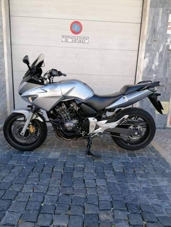 Honda CBF  600cc