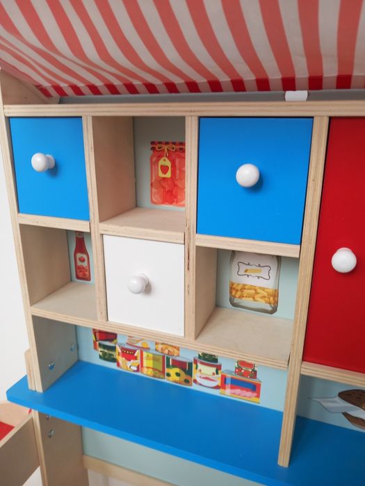 Zabawkowy drewaniany sklep/stragan Playtive