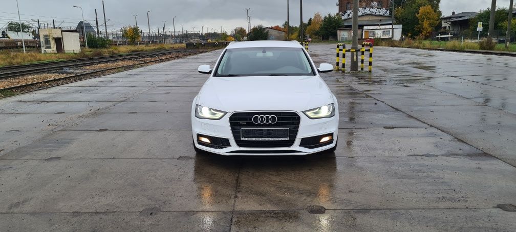 Audi A4 QUATTRO automat S-Line LIFT